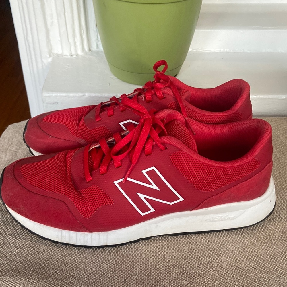 New Balance 005 red shoes. Mens size 8.